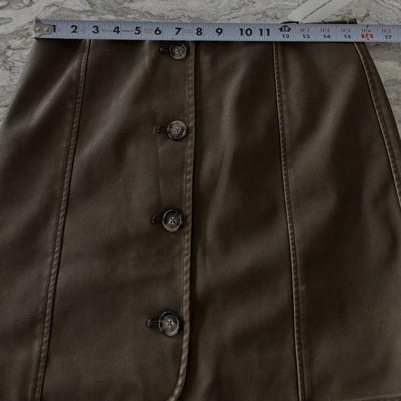 NWT BLANK NYC Washed Faux Leather Button-Down Miniskirt Size 28 - Picture 12 of 14